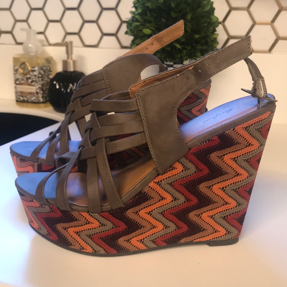 Curfew wedges